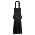 Elegante zwarte halterjurk met een geplooide rok van tule voor een moderne modieuze look - XS / Zwart