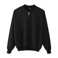 Dettaglio della giacca nera con zip, colletto baseball, polsini a coste ed etichetta taglia M - S / Top Nero