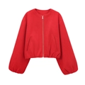 Détail de la veste bomber rouge avec manches bouffantes et fermeture éclair en argent - Rouge