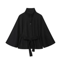 Abrigo tipo capa negro para mujer con cuello alto y cinturón ajustable de estilo recto - S / Negro