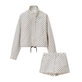 Tweedelige set voor dames met stippenjasje en bijpassende short met hoge taille - XS / Wit met zwarte stippen