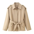 Short khaki trench coat with lapel, belt, shoulder epaulettes and classic flap pockets - S / Khaki