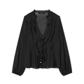 Detail van gelaagde ruches op een zwarte semitransparante blouse met diepe V-halslijn - XS / Zwart