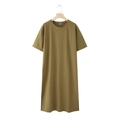 Olivgrünes Strick-Midikleid mit Rundhalsausschnitt, Kurzarm und Seitenschlitzen am Bügel - Dunkelkhaki