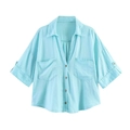 Détail d'une chemise en lin bleu clair avec poches poitrine et manches retroussées - XS / Bleu ciel