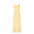 Robe longue élégante en satin jaune avec col bénitier et coupe ajustée pour femmes - XS / Jaune