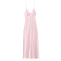 Robe longue nuisette en mélange de ramie rose clair avec une finition satinée chic - Rose