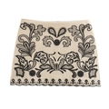 Set gonna beige con ricami floreali neri e bordo a conchiglia rifinito - S / Minigonna