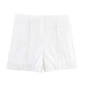 Pantaloncini bianchi con dettagli all'uncinetto e bordo in pizzo bohémien - XS / Shorts / Bianco