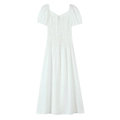 Weißes Midi-Kleid im französischen Stil mit Puffärmeln, Herz-Ausschnitt und Smok-Taille - S / Weiß