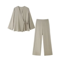Conjunto de dos piezas verde claro plisado con top cruzado y pantalones anchos - S / Caqui