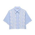 Hellblaues Damen-Kurzarmhemd mit weißer Blumenstickerei und elegantem Wellensaum - XS / Himmelblau