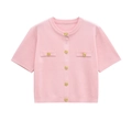 Rosa kurzärmeliges Strickkleid mit goldenen Knöpfen und Rippbündchen auf Weiß - S / Rosa Kurzarm Cardigan
