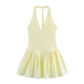 Vestido veraniego crema con cuello halter en V y dobladillo con volantes suaves - S / Amarillo