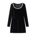 Elegante zwarte fluwelen jurk met lange mouwen, strass-halslijn en A-lijn silhouet - S / Zwart
