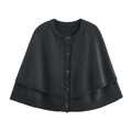 Cape tricotée pour femme gris anthracite avec ourlet superposé et fermeture boutonnée - S / gris foncé