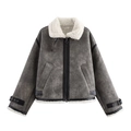 Detalle de chaqueta de ante gris con forro de piel sintética blanca y adornos de cuero - XS / Gris
