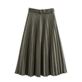 Elegant dark green suede-effect pleated midi skirt with high waist and matching belt buckle - XS / Bean Green