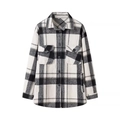 Dames shacket met zwart-wit geruit patroon, borstzakken en een klassieke knoopsluiting - S / Zwart en Wit Geblokt