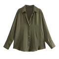 Camisa de satén verde oliva para mujer con mangas largas y acabado brillante chic - XS / Caqui Oscuro