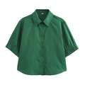Chemise femme vert foncé à manches courtes avec revers classique et poignets plissés - XS / Hauts / Vert