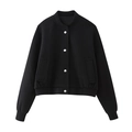 Detalle de chaqueta bomber corta negra con cuello acanalado y botones metálicos plateados - XS / Negro