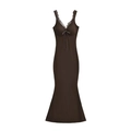 Robe longue sirène marron élégante avec dentelle florale noire et décolleté en V - Café