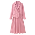 Elegant pink pleated blazer dress with long sleeves and notch lapel for women - XS / Pink