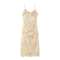 Robe à fines bretelles jaune pâle à volants étagés avec imprimé floral et tissu jacquard - S / Jaune