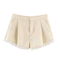 Short élégant en satin beige à taille haute avec bordure en dentelle de cils blanche - XS / Beige