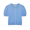 Lichtblauw gebreid vest met korte mouwen, witte knopen en een ronde hals op wit decor - S / Blauw