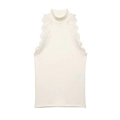 Top in maglia senza maniche da donna con collo alto e delicati bordi in pizzo sul giromanica - S / Bianco latte
