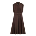 Minimalistisches braunes ärmelloses Hemdkleid mit Gürteltaille und Plissee-Saum - XS / Kaffeebraun