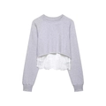 Détail du sweat-shirt gris montrant la bordure en dentelle blanche et l'ourlet superposé - XS / Gris clair