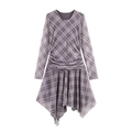 Kleid in Mauve-Karo mit langen Ärmeln, Taillenfalten und unregelmäßigem Taschentuchsaum - S / Grauviolett