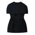 Elegante vestido negro sin mangas con diseño único de cuello redondo a capas estilo capa - S / Negro