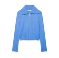Détail d'un pull en maille bleu ciel avec col pointu et fermeture éclair métallique - S / Bleu clair