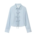 Hellblau gestreiftes Langarmhemd für Damen mit zarten Schleifen-Details auf der Vorderseite - XS / Hellblau