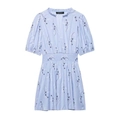 Robe d'été fleurie bleu clair avec col en V, taille smockée et manches bouffantes - XS / Bleu clair