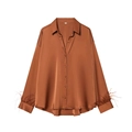 Elegant brown satin shirt with feather cuffs and classic collar in a loose fit - S / Caramel color