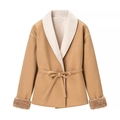 Elegante cappotto di lana cammello con polsini in pelliccia sintetica e cintura in vita - S / Cachi