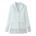 Elegante chaqueta blanca para mujer con sofisticado ribete de encaje y solapas clásicas - S / Blanco