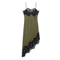 Elegantes olivgrünes Satin-Slipkleid mit schwarzer Spitze und asymmetrischem Saum - XS / Olivgrün