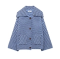 Détail du cardigan en maille gaufrée bleu et marron avec boutons en bois et poches plaquées - Bleu Roi/Bleu & Marron
