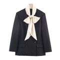Klassieke double-breasted donkerblauwe blazer met een elegante crème zijden strik - XS / Zwart