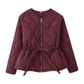Gevoerde bordeauxrode damesjas met ceintuur en golfpatroon stiksels detail - S / Bordeauxrood