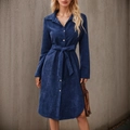 Abito a camicia in velluto a coste blu scuro a maniche lunghe con cintura in vita - S / Blu Notte