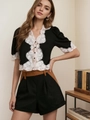 Ensemble haut noir à manches bouffantes avec dentelle et short à taille haute - S / Noir