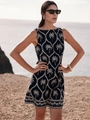 Robe courte noire sans manches à broderie palmier blanche pour un look de vacances chic - Taille S / Noir