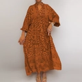 Bohemian floral maxi dress with V-neck and long sleeves in orange geometric print - Dark Brown